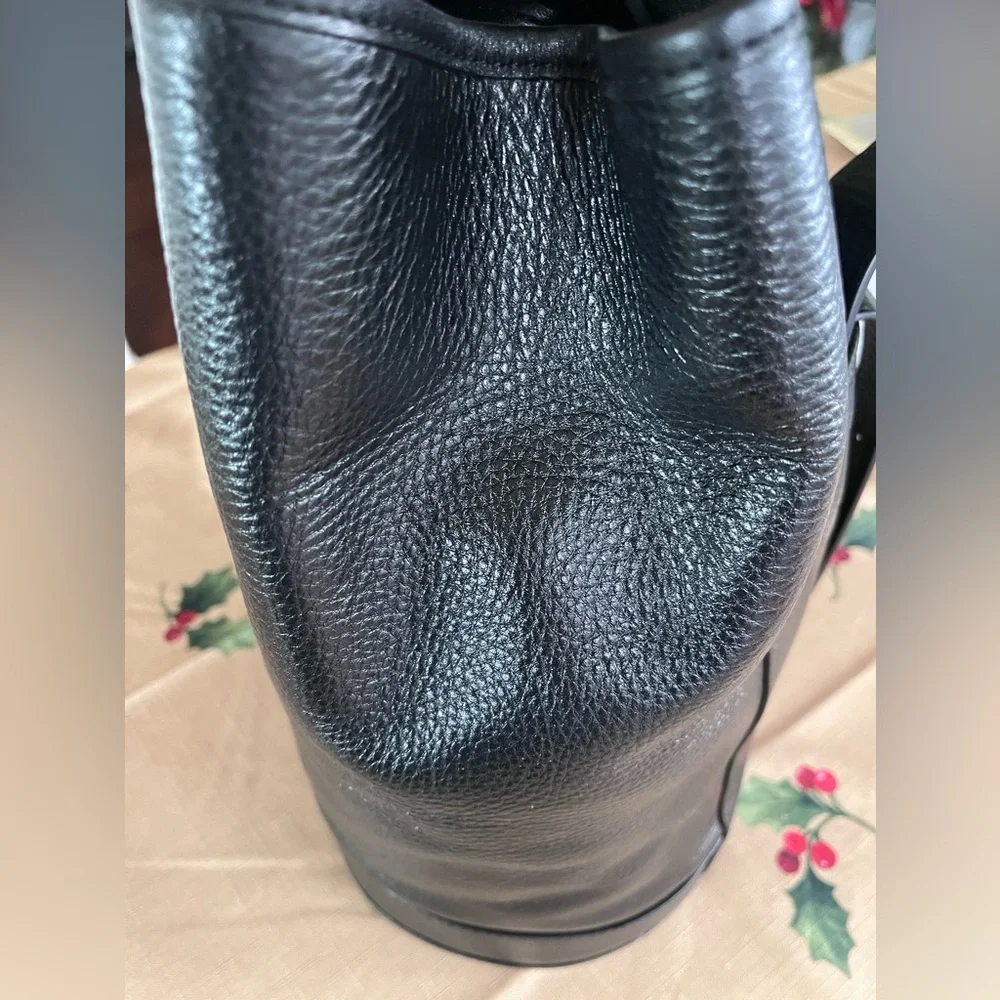NWT Brahmin Maddie Sling Backpack in BLACK GRYPHON